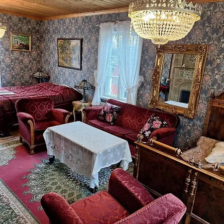 Herberg Luostarin Puutarha 2*